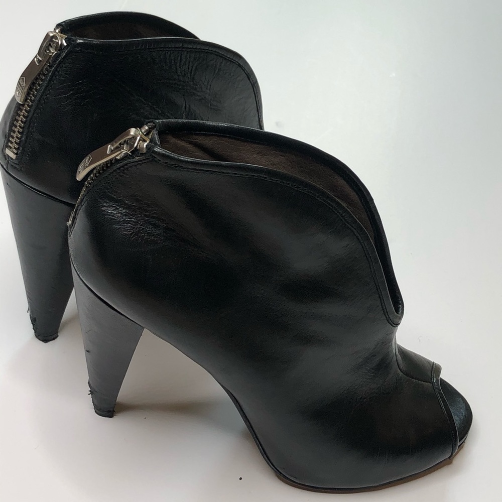 Vince Camuto ankle boot